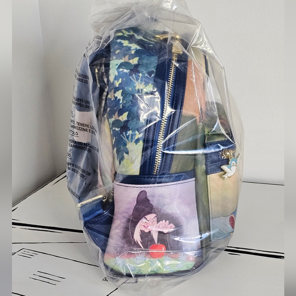 ๐ NWT Loungefly Disney Snow White and the Seven Dwarfs Scenes Mini Backpack - Picture 8 of 10